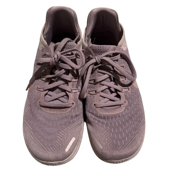 Women’s Nike running shoes - Picture 1 of 3